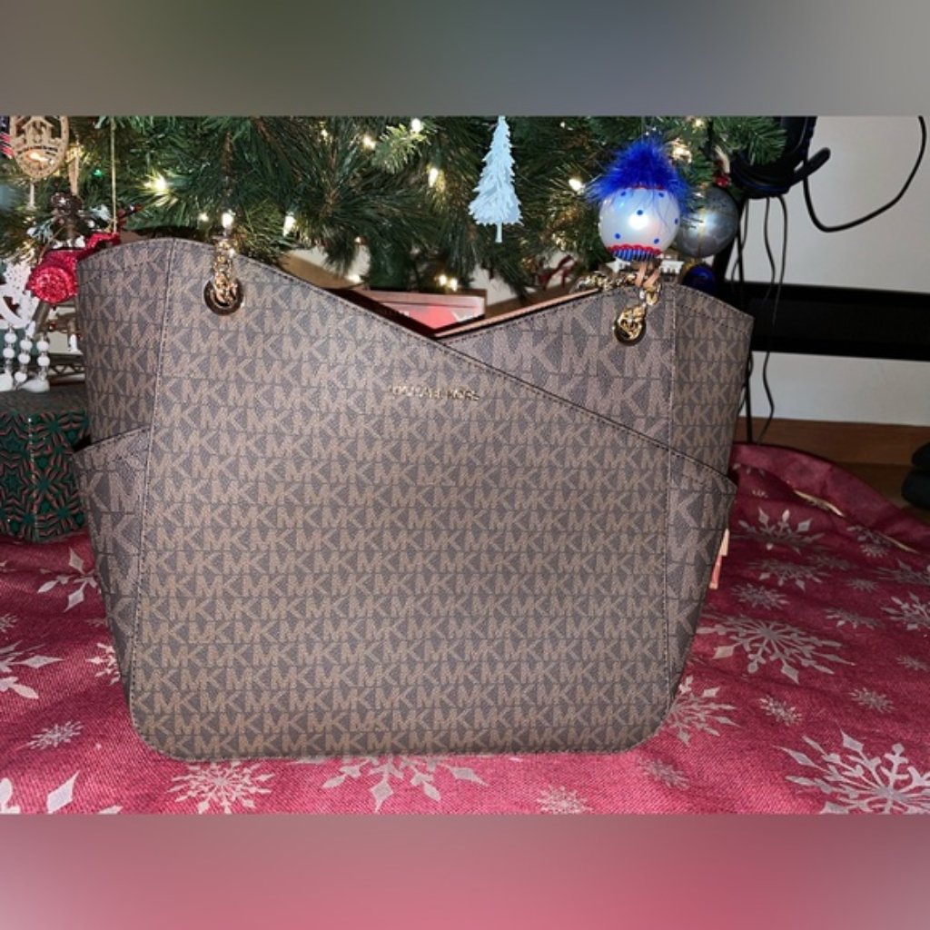 Michael Kors Jet Set Large Logo Non Vegan Leather Tote/Shoulder Bag